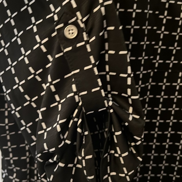 NY Collection Tunic - Picture 4 of 6